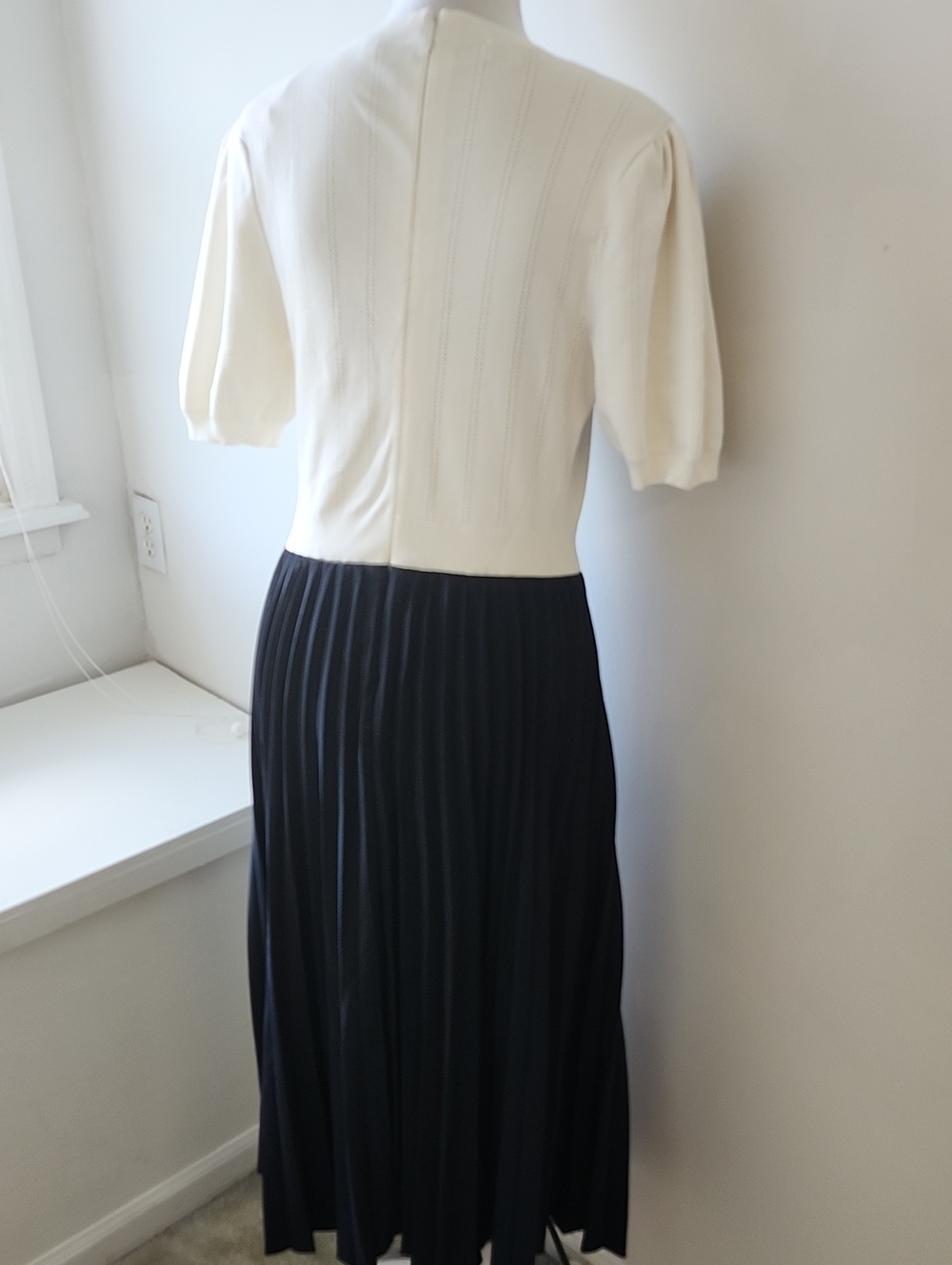 Ted Baker Navy & White Pleated Midi Dress Size 10 Office Minimalist - Picture 4 of 10
